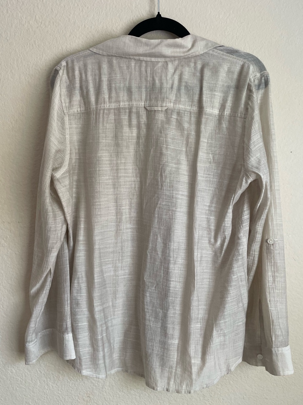 Chico's Light Beige Button-Front Women's Shirt - size 1 - Picture 2 of 3